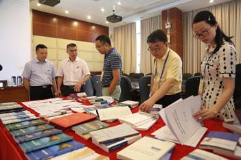 2019.6.6东南亚中心接受国际化人文特色项目专家组检查